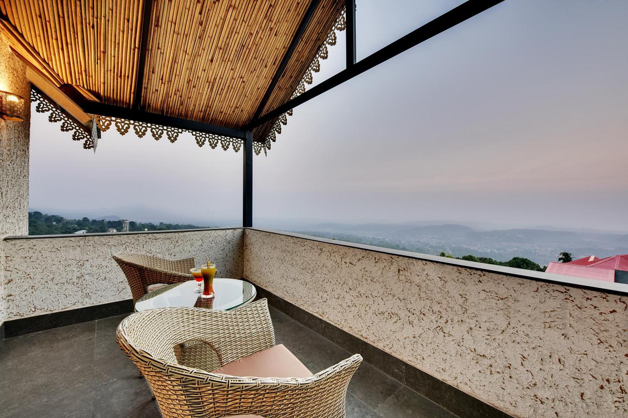 Tiaraa Jujurana Resort & Spa Dharamshala Exterior foto